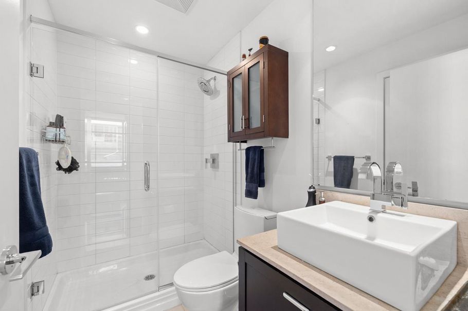 1804 1320 Chesterfield Avenue North Vancouver, BC - 23