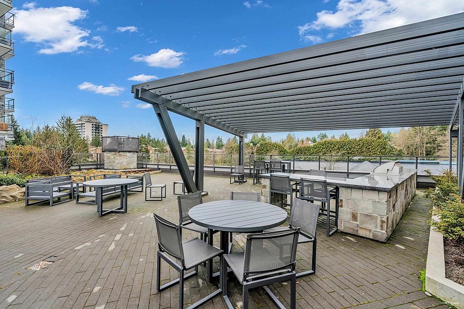 607 2780 Valley Centre Avenue North Vancouver, BC - 25