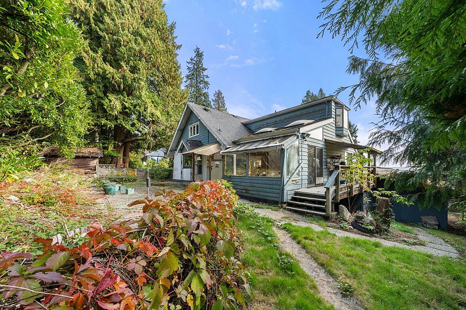 3041 St. Marys Avenue North Vancouver, BC - 33