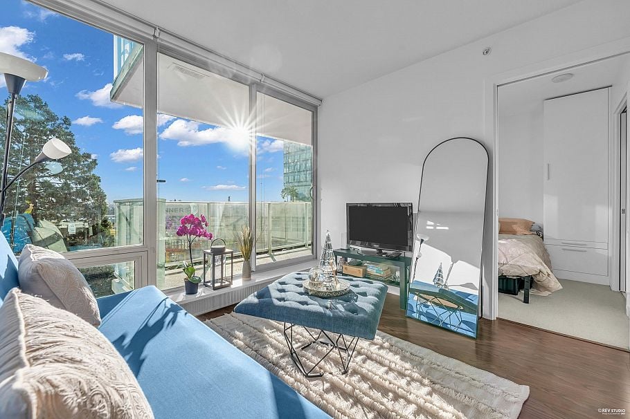 504 8131 Nunavut Lane Vancouver, BC - 4