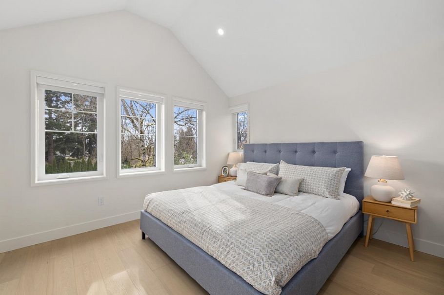 2438 W 49 Avenue Vancouver, BC - 24