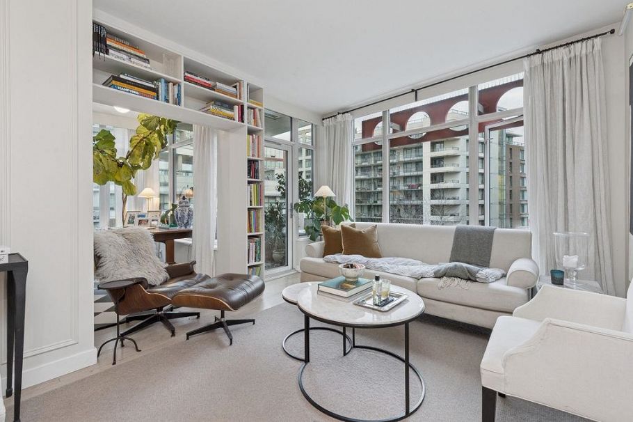 502 111 E 1st Avenue Vancouver, BC - 2