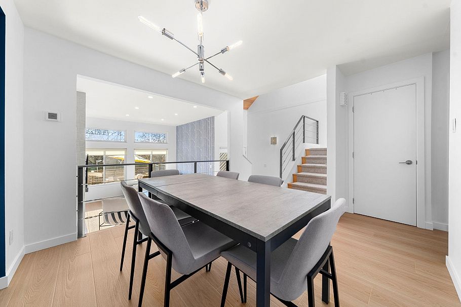 256 W 5th Street North Vancouver, BC - 9