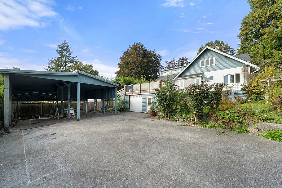 3041 St. Marys Avenue North Vancouver, BC - 29