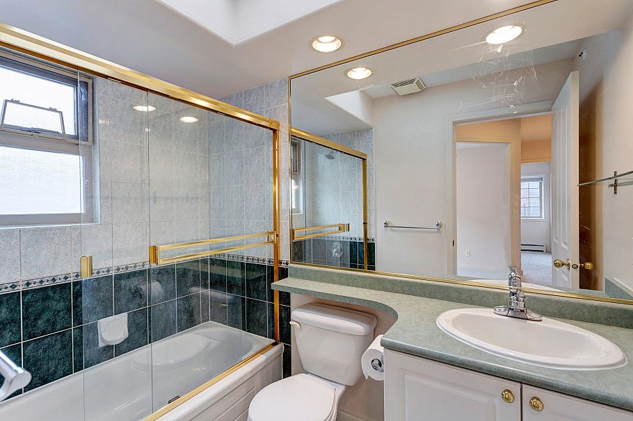 8468 Osler Street Vancouver, BC - 23