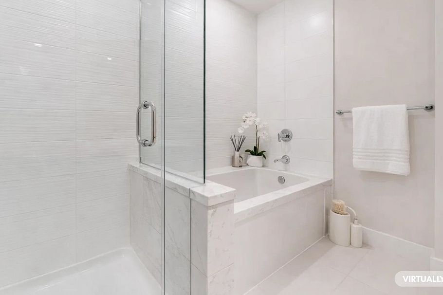 111 3606 Aldercrest Drive North Vancouver, BC - 35