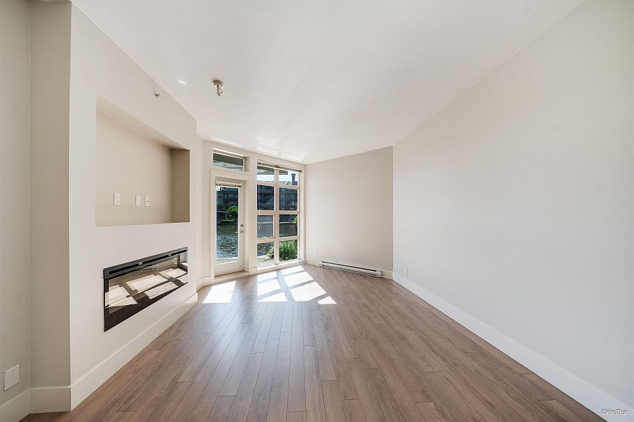 111 3606 Aldercrest Drive North Vancouver, BC - 5