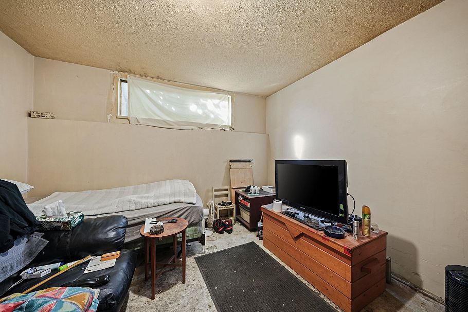 1621 Fell Avenue North Vancouver, BC - 26