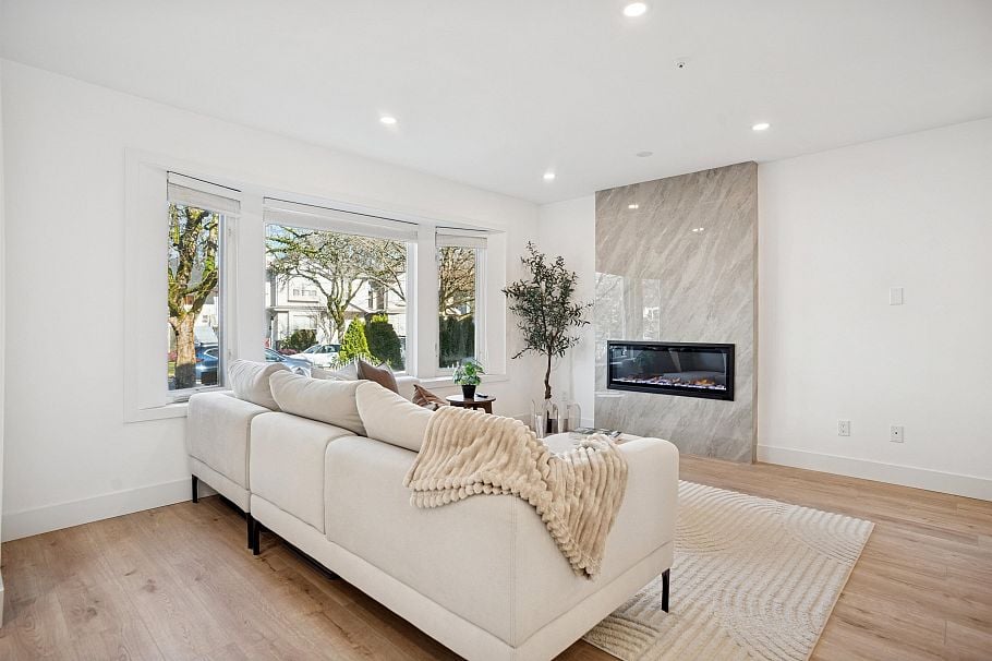 2168 E 8th Avenue Vancouver, BC - 3