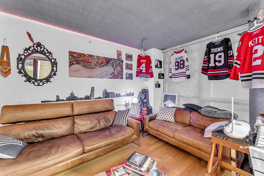 205 128 W Cordova Street Vancouver, BC - 4