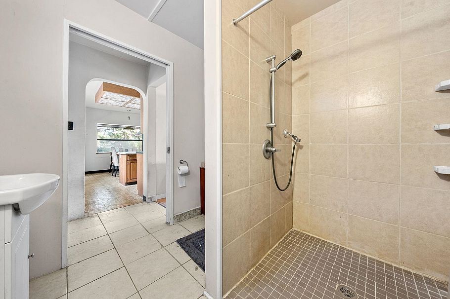 3041 St. Marys Avenue North Vancouver, BC - 26