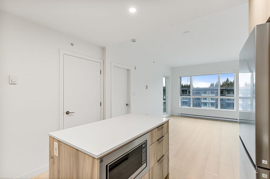 603 3596 Malsum Drive North Vancouver, BC - 4