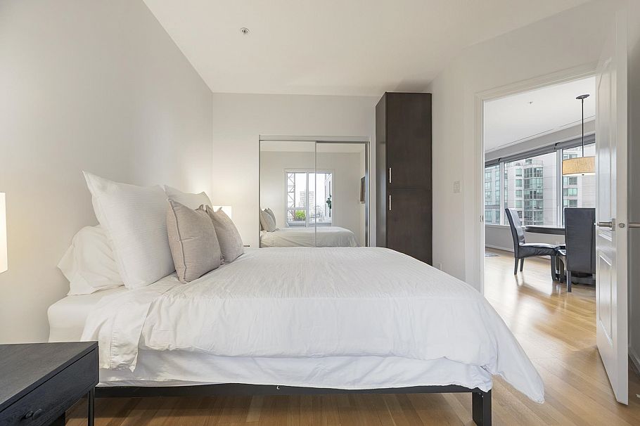 907 1177 Hornby Street Vancouver, BC - 15