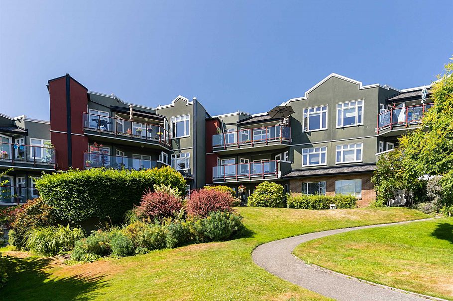 212 2800 Chesterfield Avenue North Vancouver, BC - 37