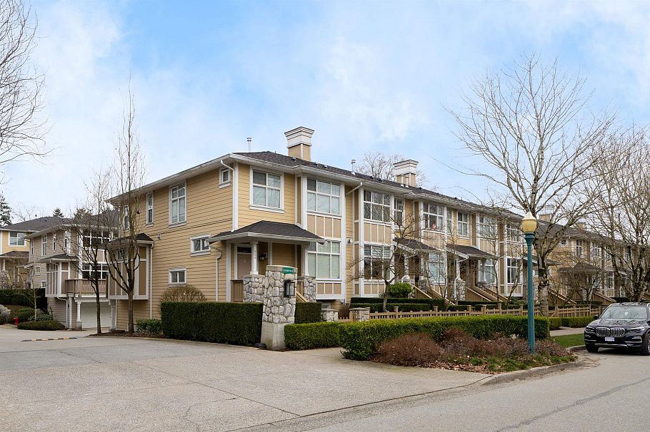 968 Westbury Walk Vancouver, BC - 1