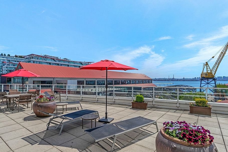 2102 188 E Esplanade Street North Vancouver, BC - 26