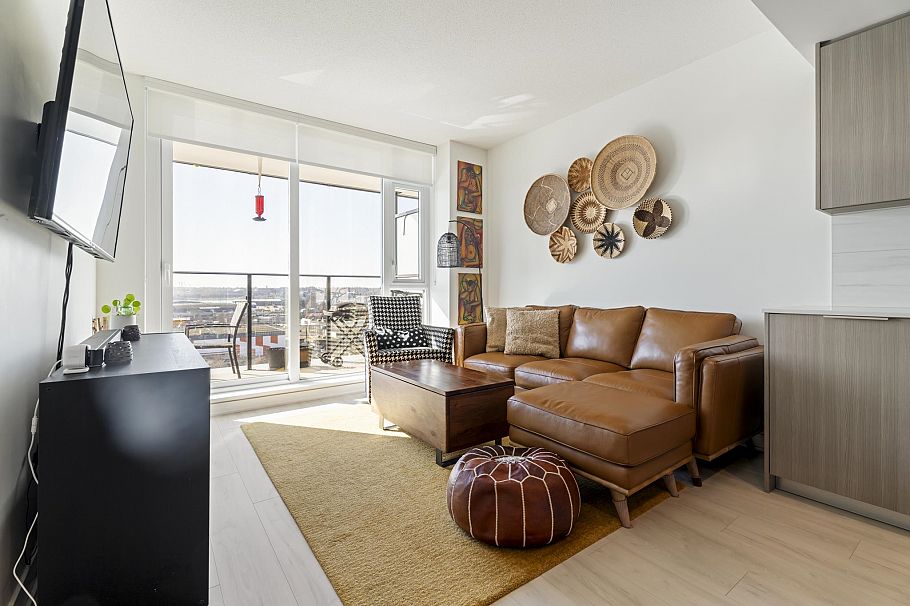 1004 1401 Hunter Street North Vancouver, BC - 4