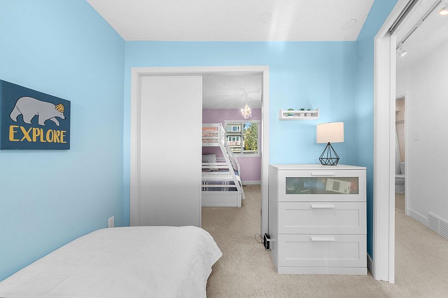 256 W 5th Street North Vancouver, BC - 27