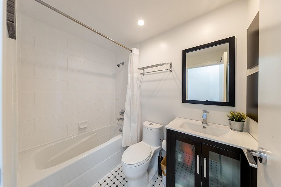 404 1238 Burrard Street Vancouver, BC - 22