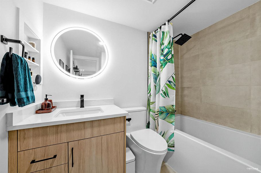 107 189 E 16th Avenue Vancouver, BC - 9