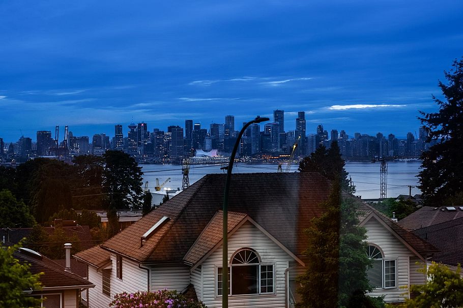 346 E 5th Street North Vancouver, BC - 37