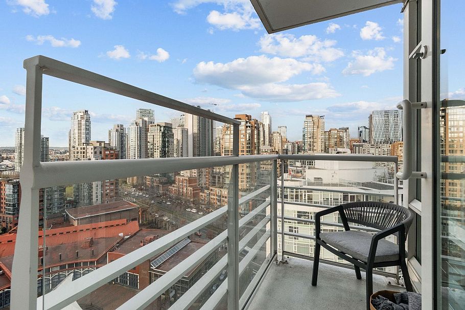 2106 1199 Marinaside Crescent Vancouver, BC - 20