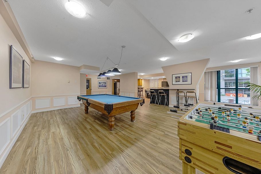 2010 939 Homer Street Vancouver, BC - 5