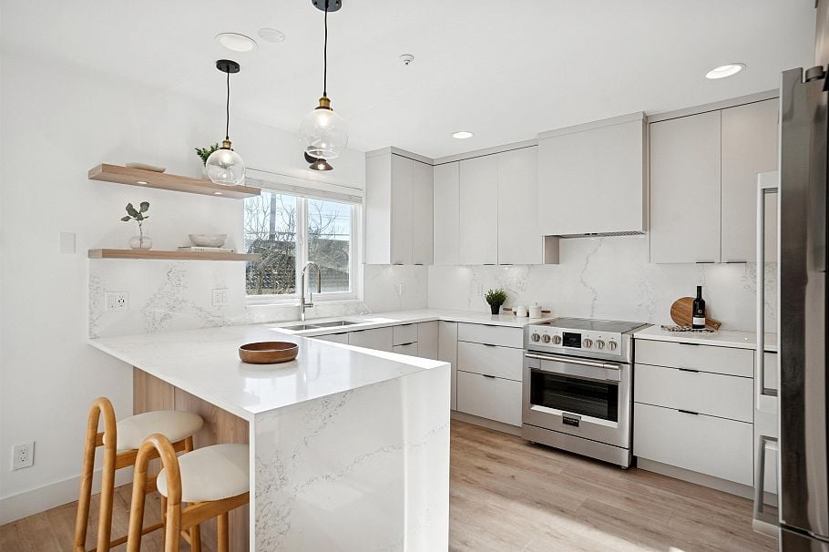 2168 E 8th Avenue Vancouver, BC - 14