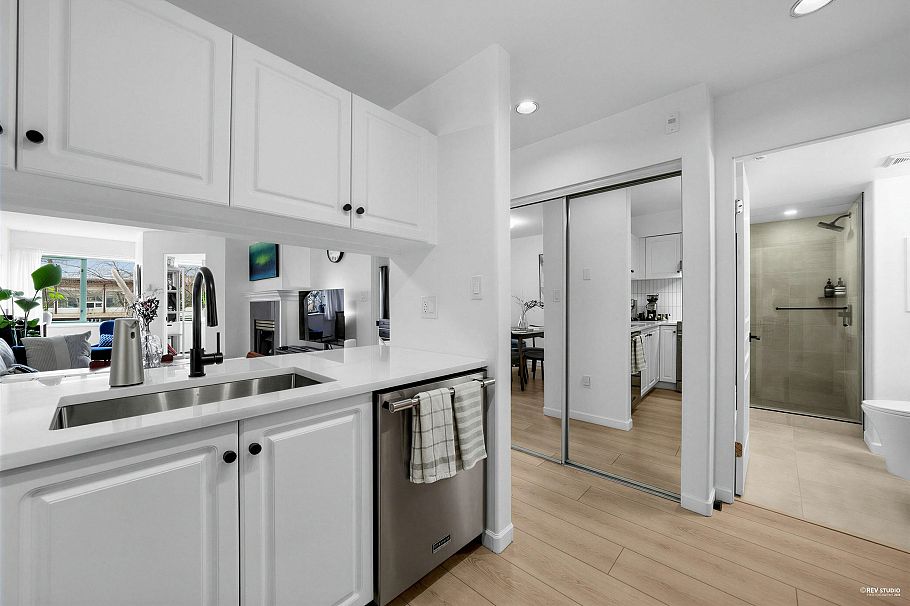 107 189 E 16th Avenue Vancouver, BC - 6