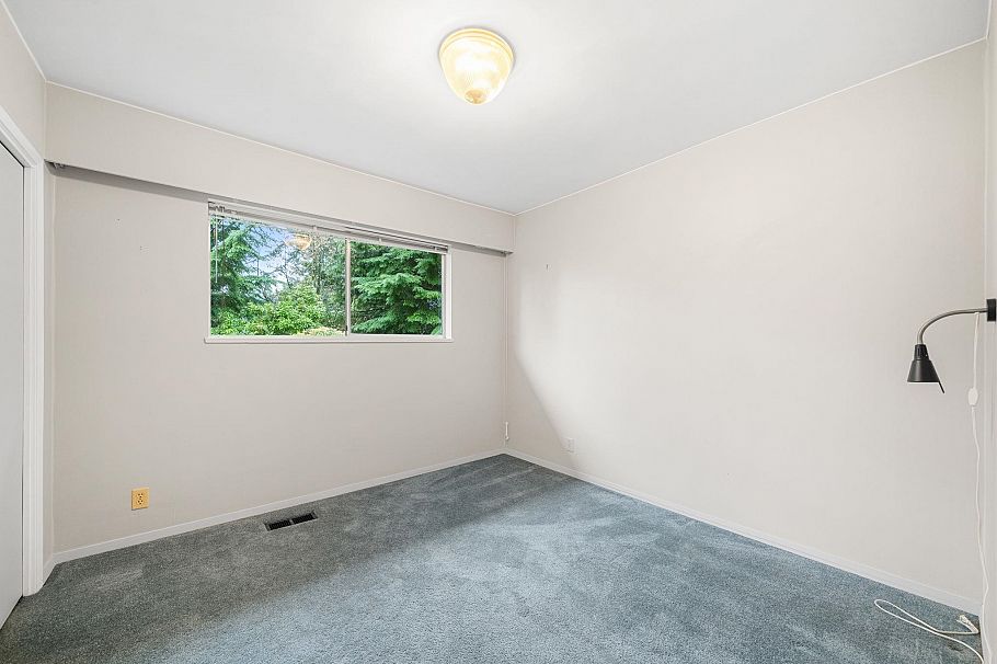 2086 Tompkins Crescent North Vancouver, BC - 17