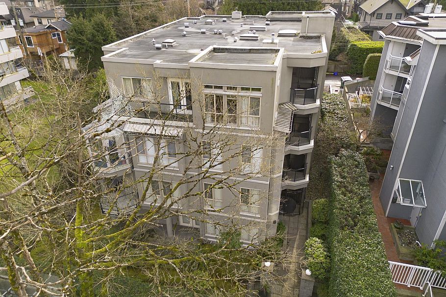 402 4688 W 10th Avenue Vancouver, BC - 36