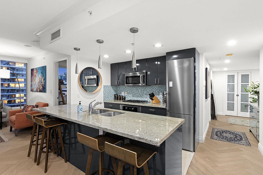 602 133 E Esplanade North Vancouver, BC - 9