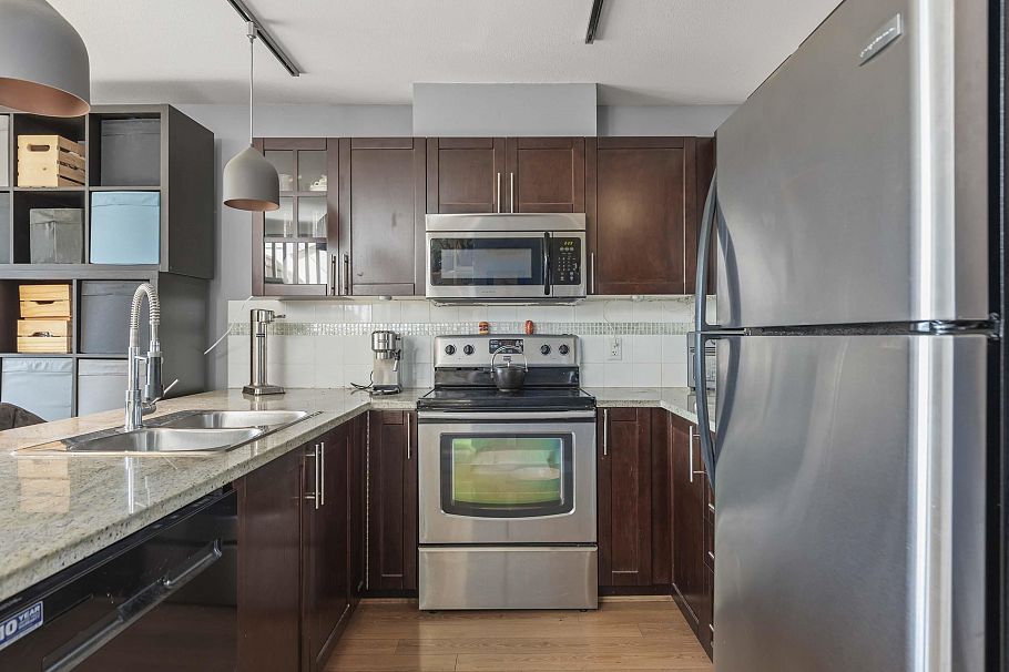 PH20 2150 E Hastings Street Vancouver, BC - 11