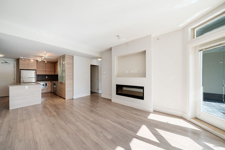 111 3606 Aldercrest Drive North Vancouver, BC - 8