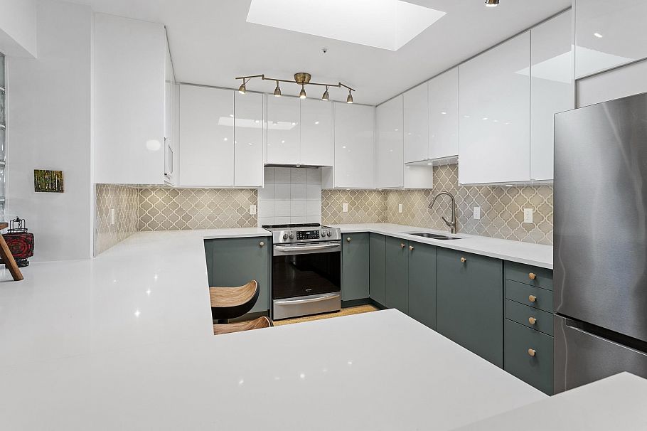 402 4688 W 10th Avenue Vancouver, BC - 15