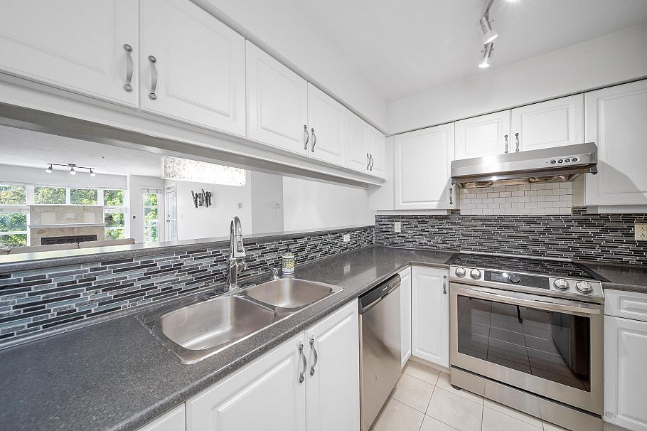 302 8728 SW Marine Drive Vancouver, BC - 4