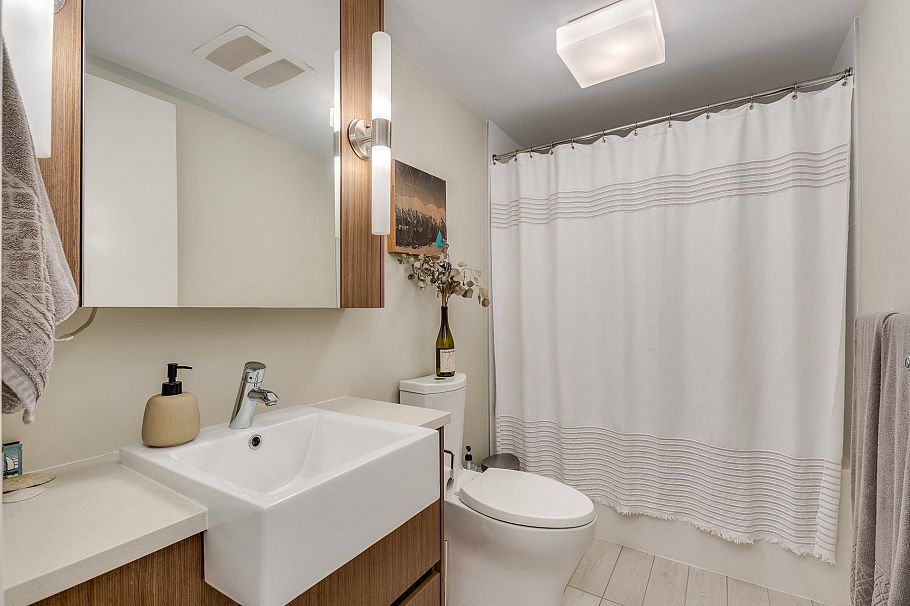 PH1 562 E 7th Avenue Vancouver, BC - 11