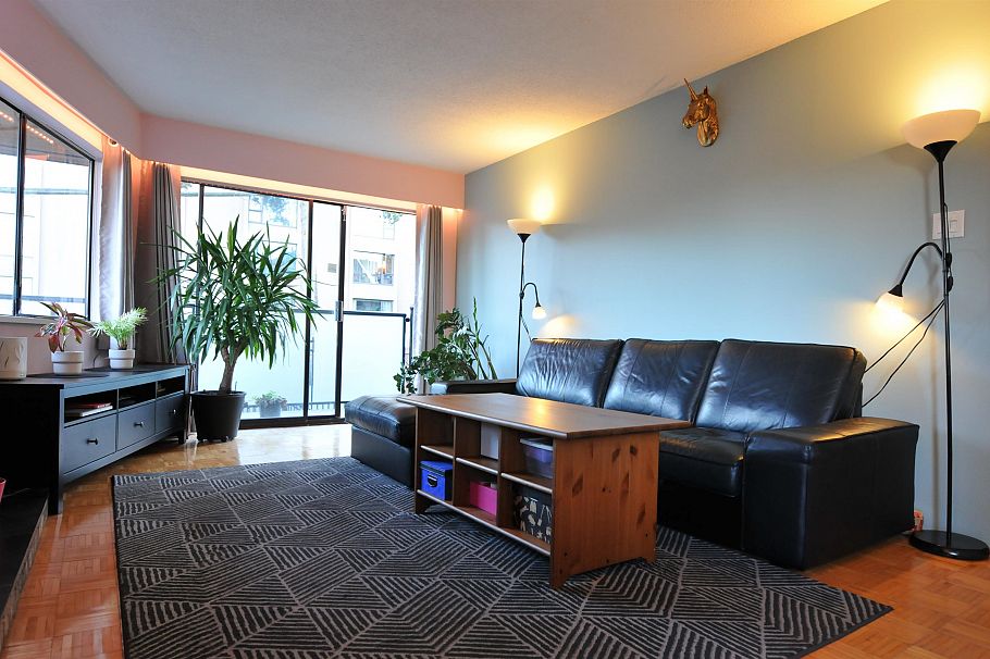 209 930 E 7th Avenue Vancouver, BC - 1