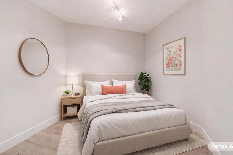 111 3606 Aldercrest Drive North Vancouver, BC - 36