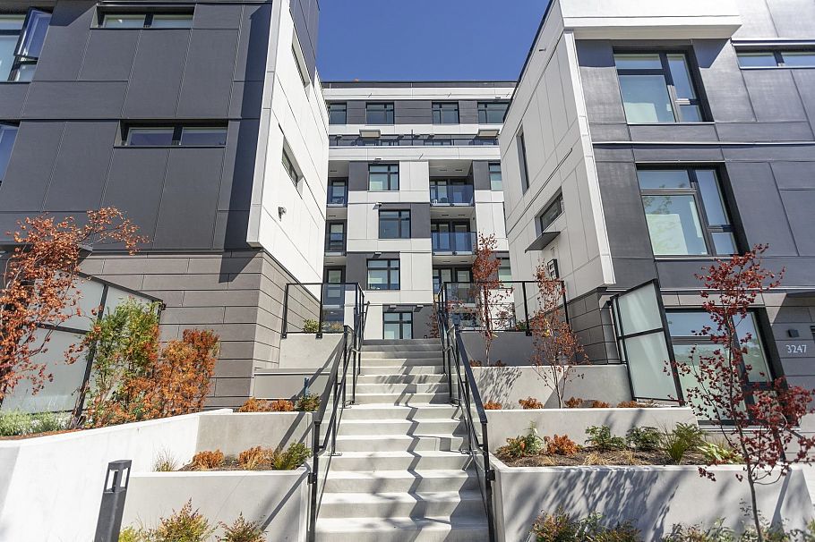 3249 Clive Avenue Vancouver, BC - 24