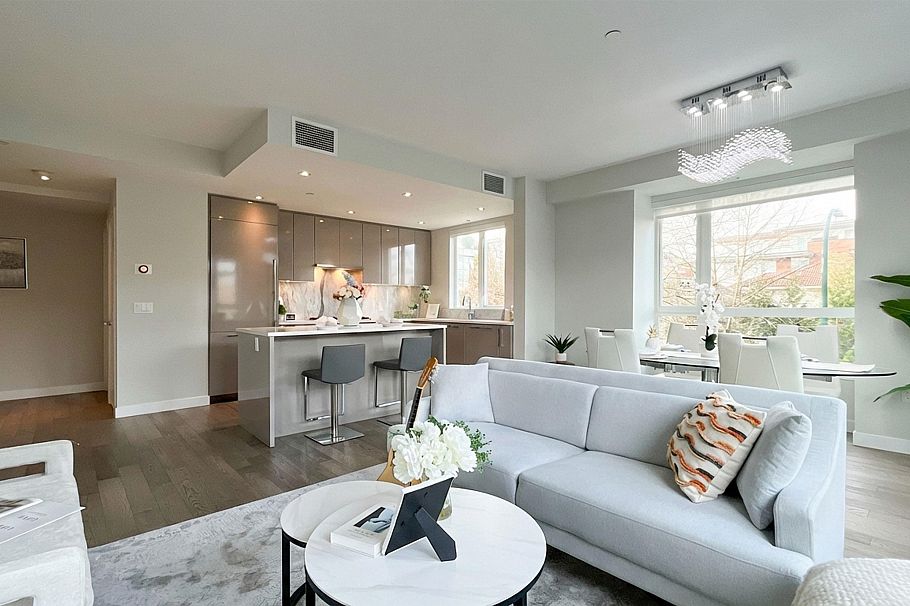 209 4080 Yukon Street Vancouver, BC - 4