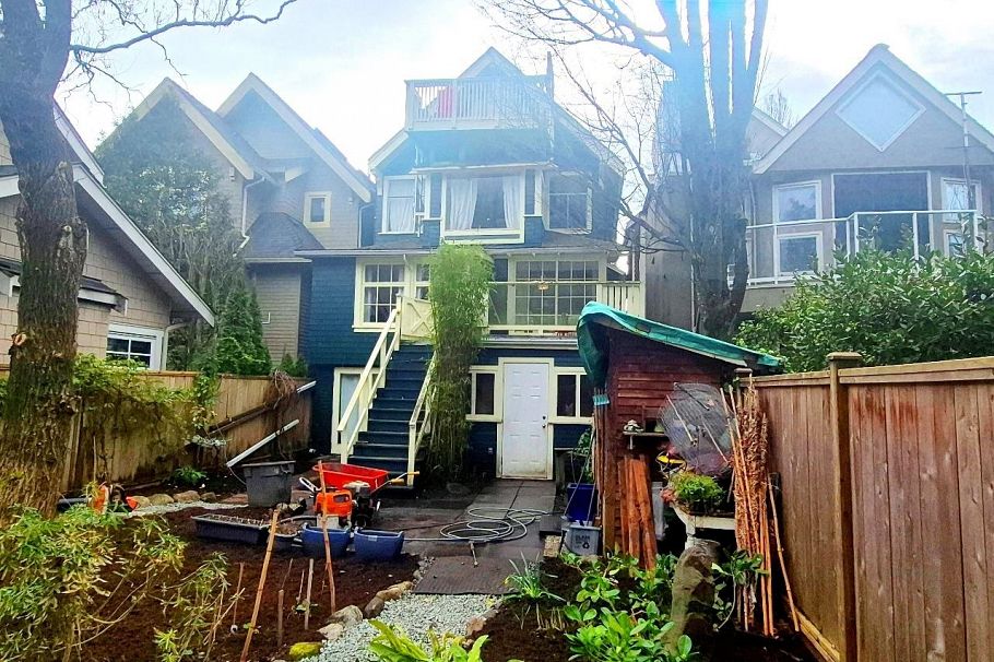 2635 W 7th Avenue Vancouver, BC - 25