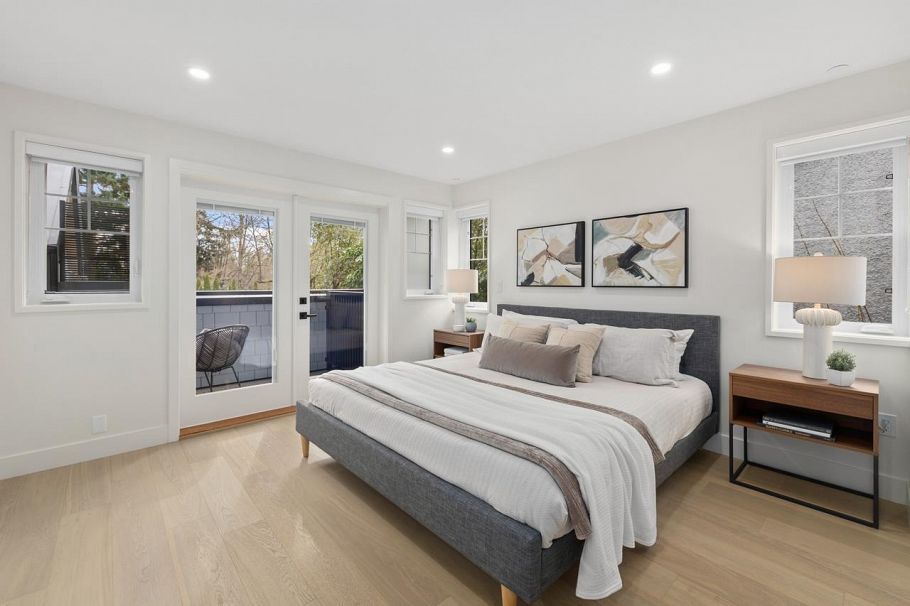 2438 W 49 Avenue Vancouver, BC - 16