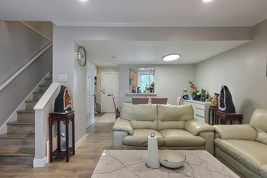 6878 Arlington Street Vancouver, BC - 7