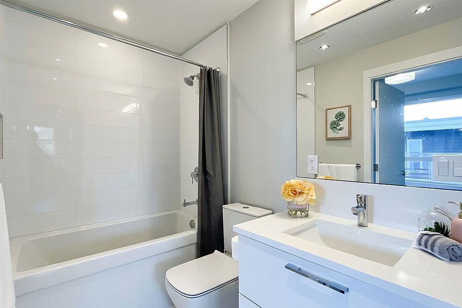 209 4080 Yukon Street Vancouver, BC - 18