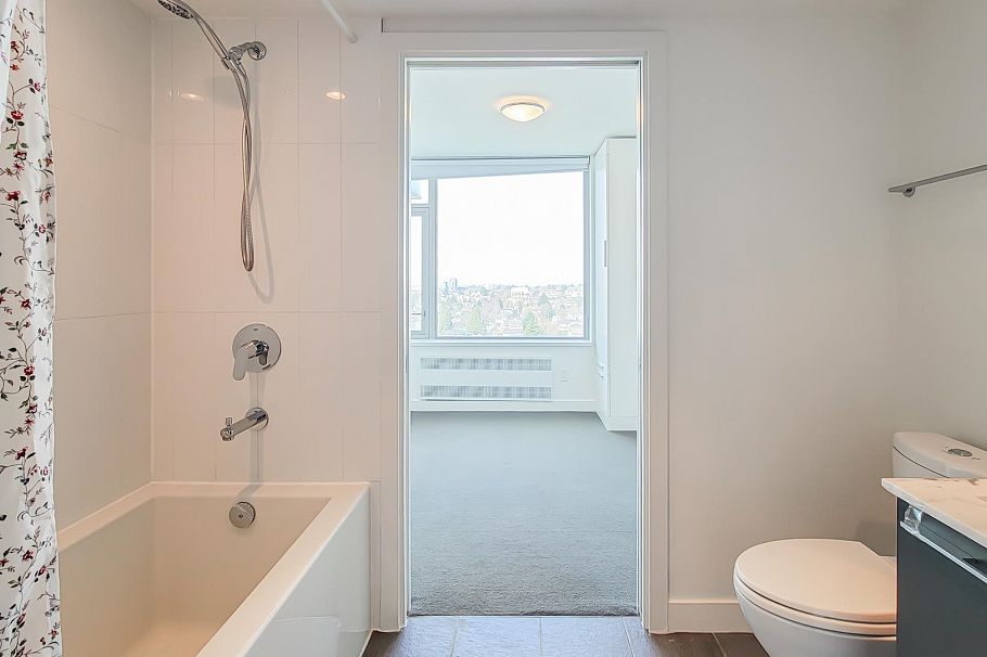 2601 8131 Nunavut Lane Vancouver, BC - 8