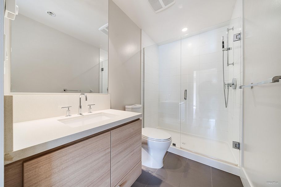 111 3606 Aldercrest Drive North Vancouver, BC - 19