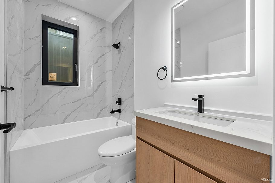 2 262 E 65th Avenue Vancouver, BC - 14