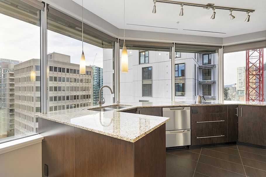 907 1177 Hornby Street Vancouver, BC - 8