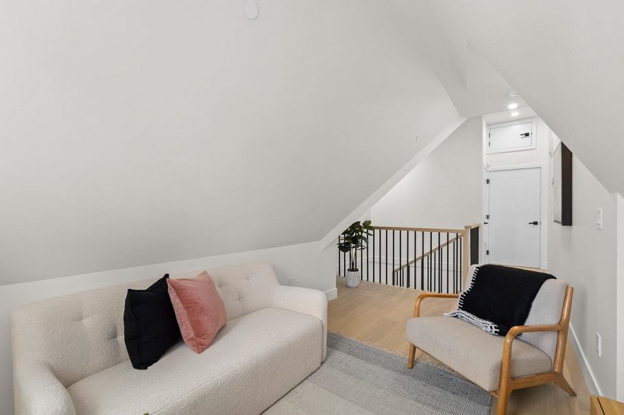 2438 W 49 Avenue Vancouver, BC - 23